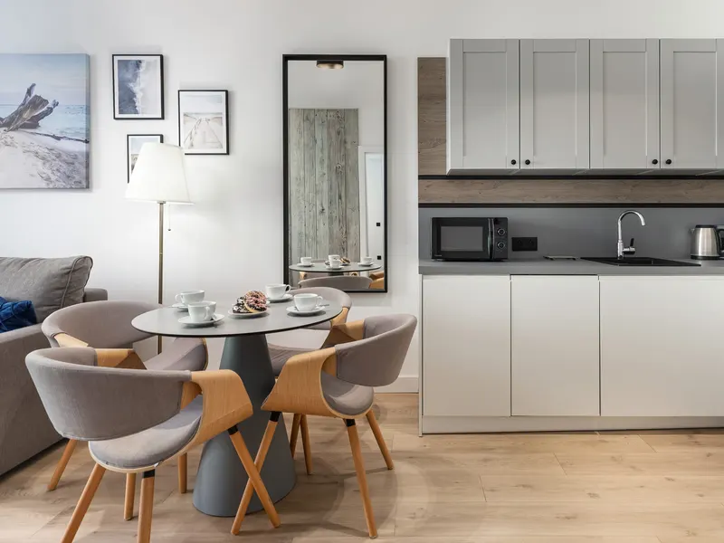Komfortable Wohnung | Balkon, Parkplatz, Nähe zum Meer – Foto 3