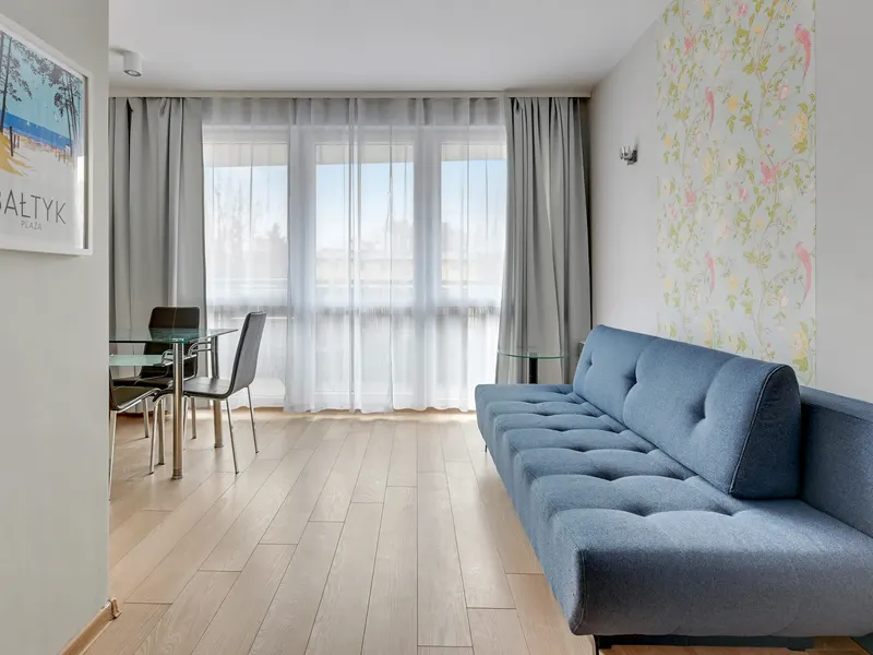 Spacious Apartment | Parking and Close to the Beach – photo 1