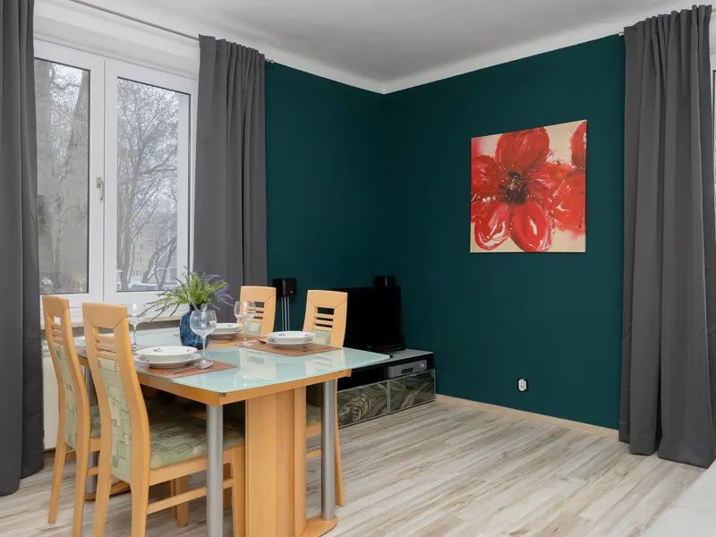 Kolorowy Apartament | Oddzielna Kuchnia | Blisko Lotniska – zdjęcie 2