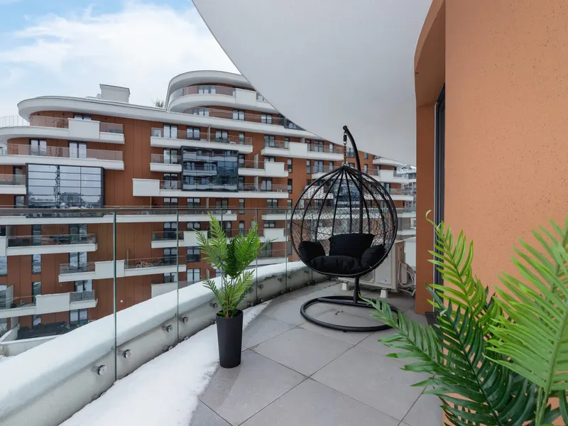 Stilvolle Wohnung | Parkplatz in der Garage | Großer Balkon – Foto 3