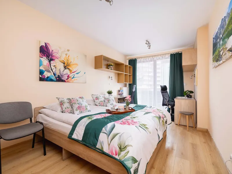 Komfortowy Apartament | 3 Sypialnie i 2 Balkony – zdjęcie 1