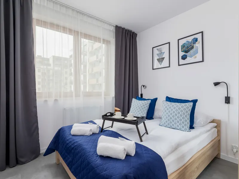Nowoczesny Apartament | Balkon, Parking i Klimatyzacja – zdjęcie 1