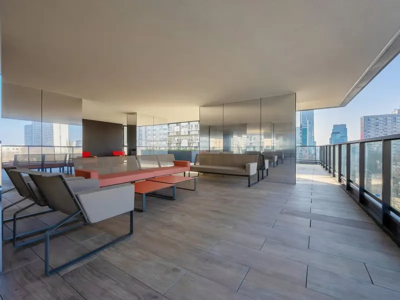 Elegantes Apartment mit Balkon | Nähe Metro, Arbeitsplatz – Foto 4