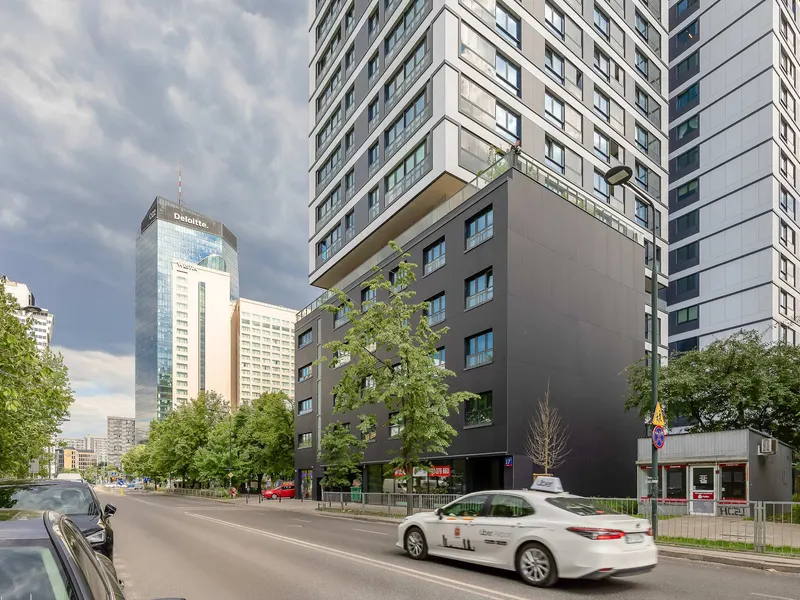 Stilvolle Wohnung im Zentrum | Balkon | Parkplatz | Smart TV – Foto 5