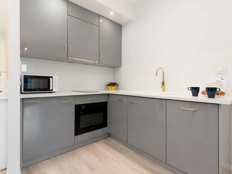 Air-conditioned Apartment in Wola | Parking | Balcony | Work Space – photo 4