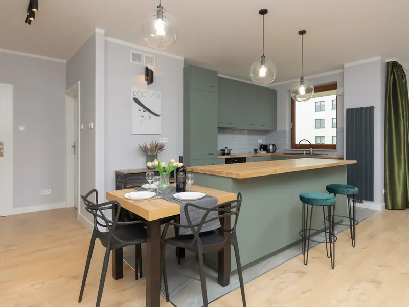 Stylowy Apartament z Balkonem | Parking | Blisko Metra – zdjęcie 5