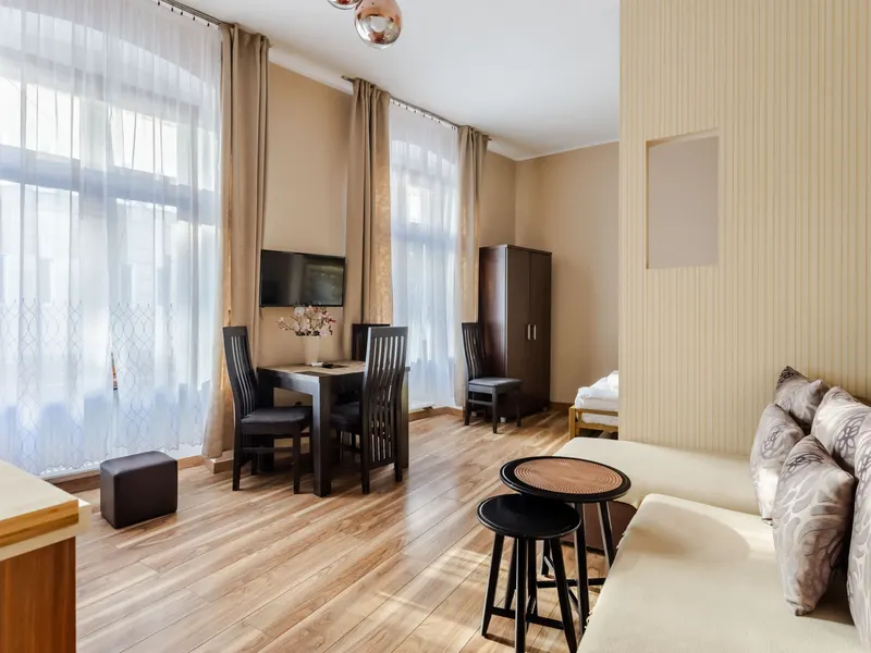 Elegant Studio | Close to MTP and Main Railway Station – photo 3