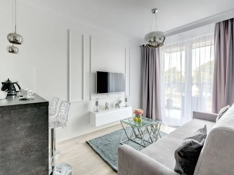 Stilvolle Wohnung mit Balkon | Klimaanlage | Parkplatz – Foto 1