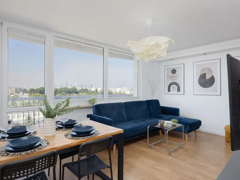 Spacious Apartment | 2 Bathrooms, Balcony, Air Conditioning – photo 1