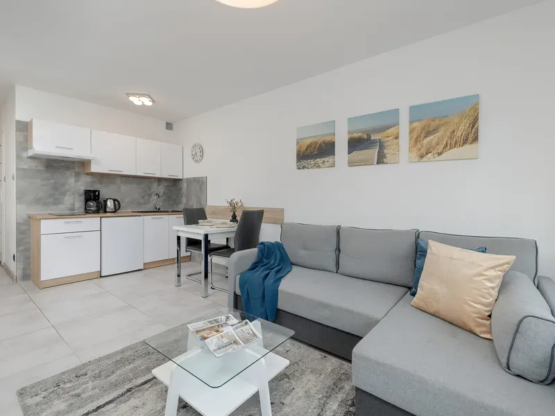Elegancki Apartament | Balkon i Blisko Plaży – zdjęcie 1