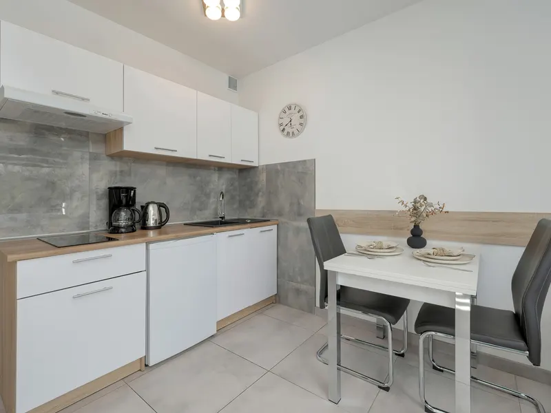 Elegancki Apartament | Balkon i Blisko Plaży – zdjęcie 3