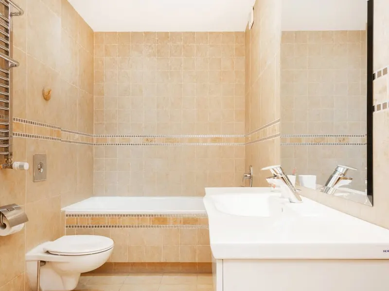 Komfortowy Apartament z Parkingiem | Funkcjonalne Wnętrze | Łazienka z Wanną – zdjęcie 3