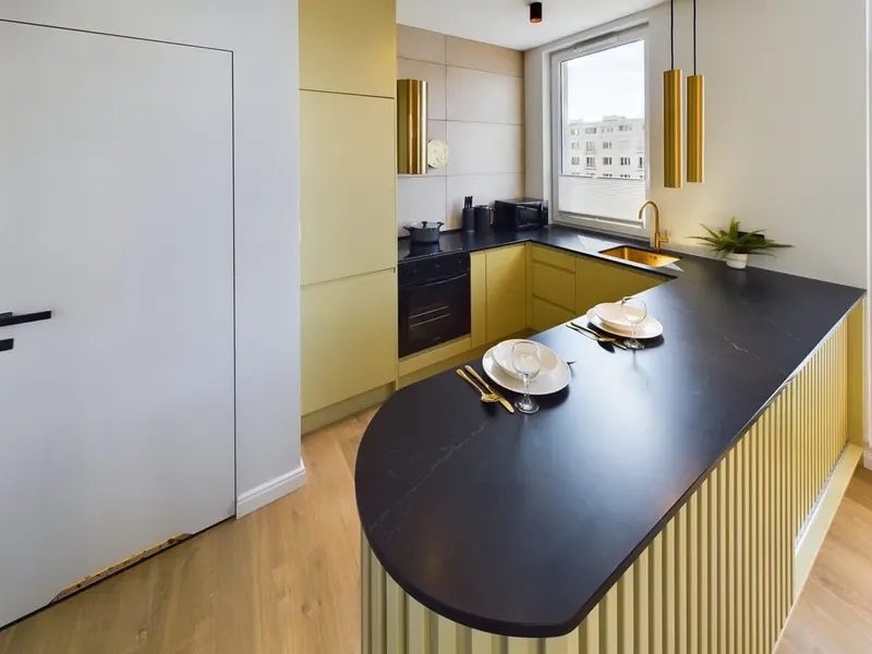 Moderne Wohnung im Zentrum | Balkon und Arbeitsraum – Foto 3