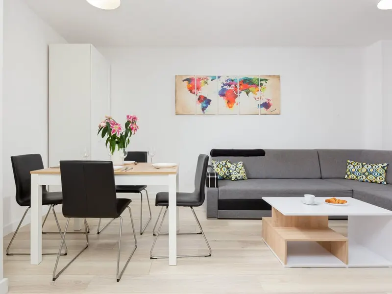 Modern Apartment in the Center | Balcony and 650 m to the Metro – photo 1