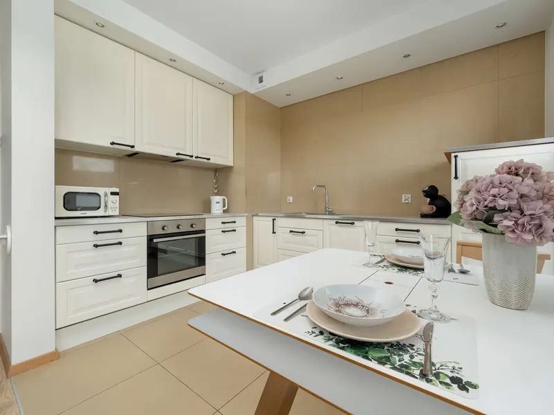 Przytulny Apartament we Wrocławiu | Parking – zdjęcie 3
