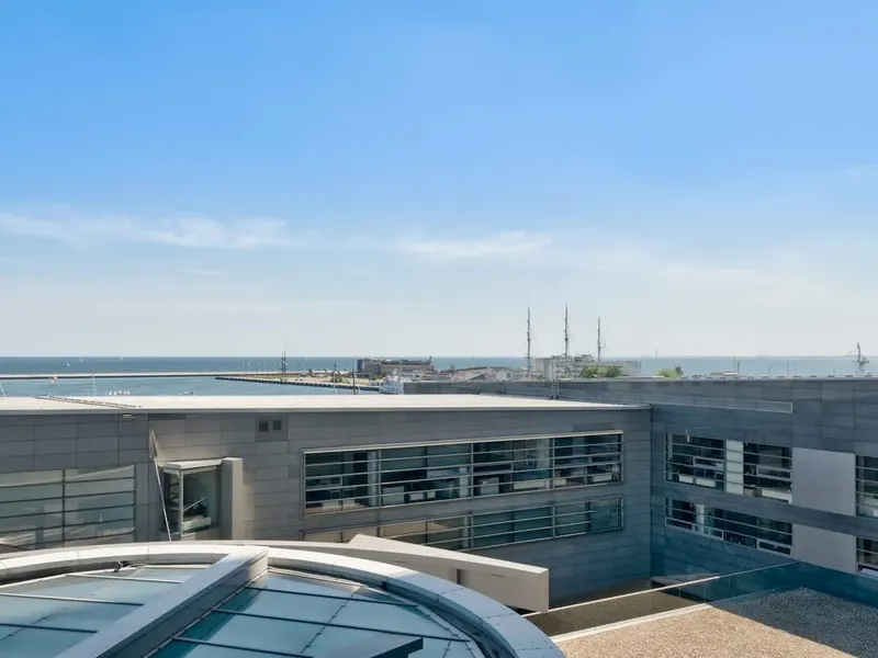 Stylish Apartment | Panoramic View of the Sea and Bay – photo 4