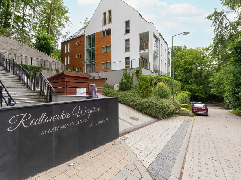 Cozy Apartment with Balcony | Parking | Close to Kępa Redłowska – photo 5