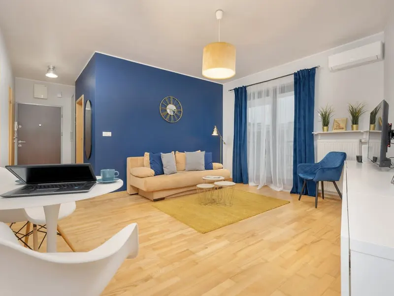 Family Apartment | Balcony and Air Conditioning – photo 5
