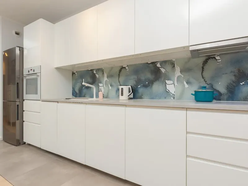 Modern Apartment with Balcony | 450 m to Railway Station – photo 3