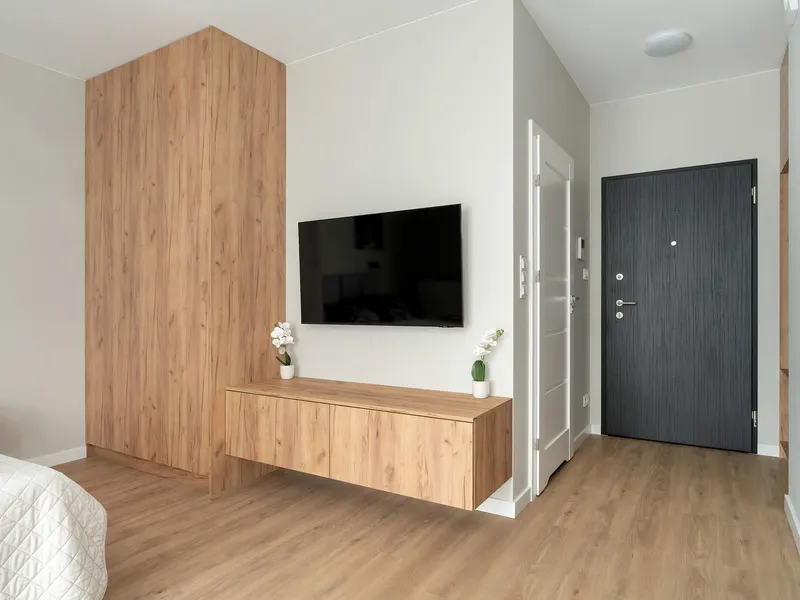 Nowoczesne Studio w Poznaniu | Balkon i Parking – zdjęcie 2