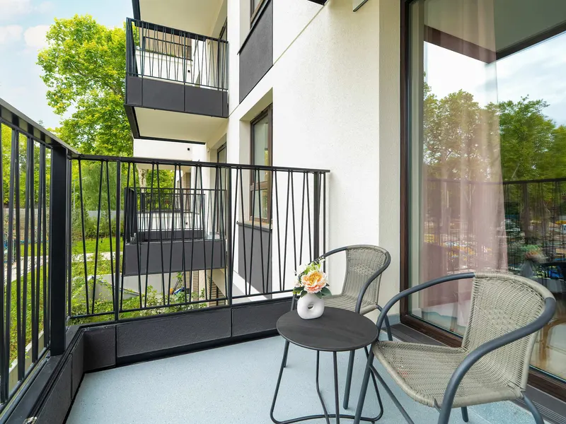 Przestronny Apartament | Parking, Biurko i Balkon – zdjęcie 3