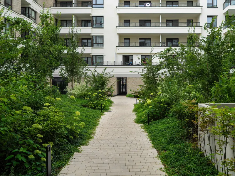 Przestronny Apartament | Parking, Biurko i Balkon – zdjęcie 5