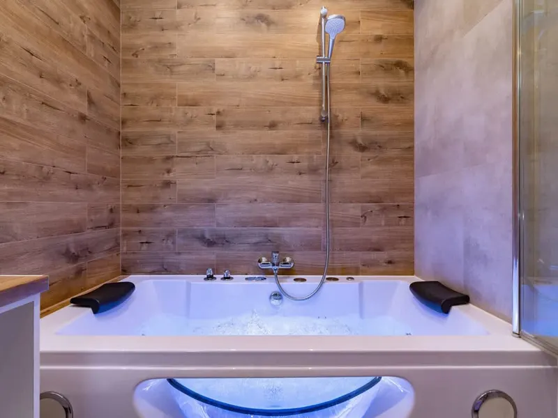Stilvolles Appartement mit Whirlpool | Parkplatz | Klimaanlage – Foto 2