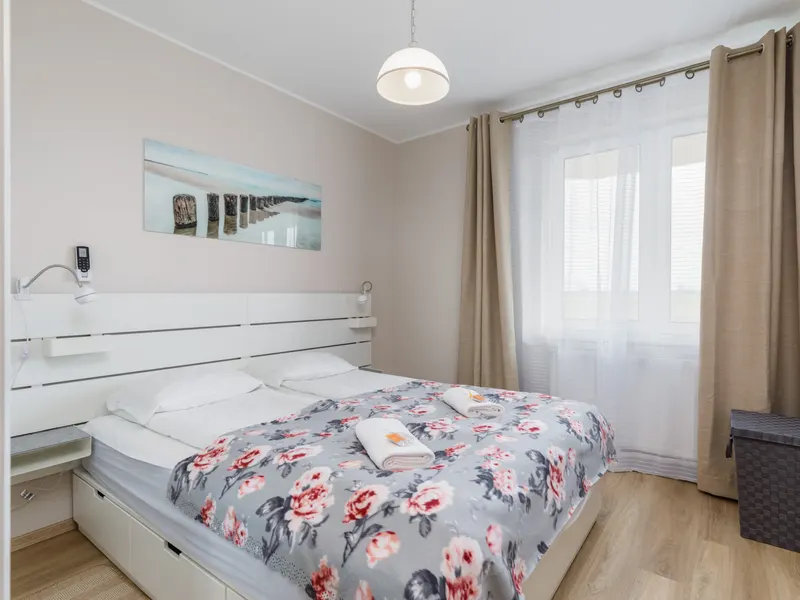 Apartment with Terrace | Air Conditioning, Parking, Close to the Beach – photo 2