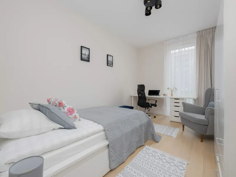 Przestronny Apartament z Balkonem | Parking i Klimatyzacja – zdjęcie 3