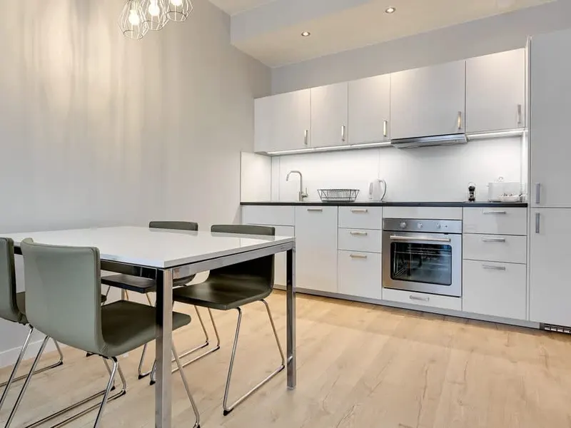 Komfortable Wohnung | Arbeitsplatz | Parkplatz – Foto 3