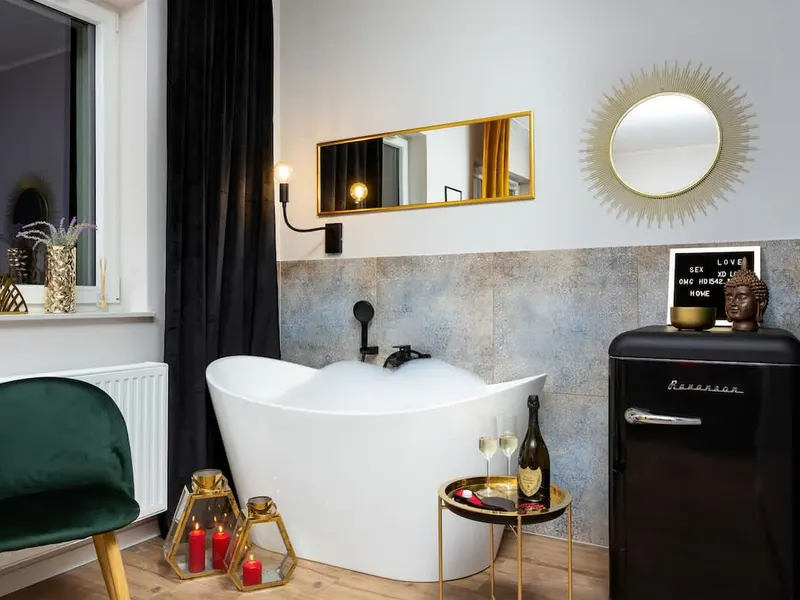 Charming Studio in Wola | Bath in the Living Room | Balcony – photo 2