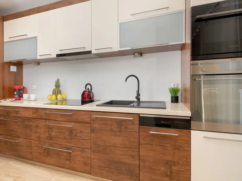 Apartament w zielonej okolicy | Parking w garażu i balkon – zdjęcie 3