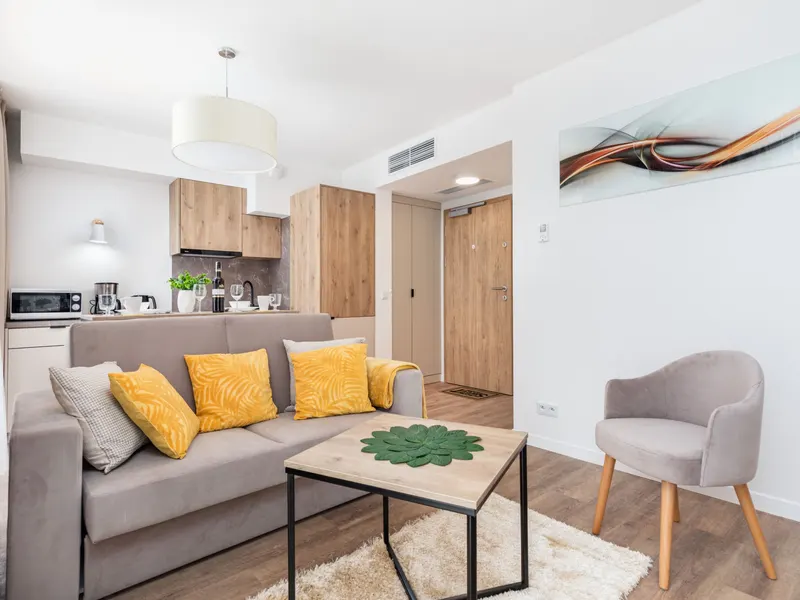 Air-conditioned Beachfront Studio | Balcony and Gym – photo 1