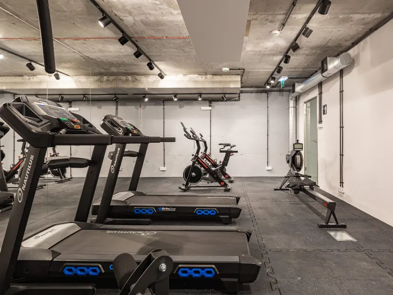 Air-conditioned Beachfront Studio | Balcony and Gym – photo 5