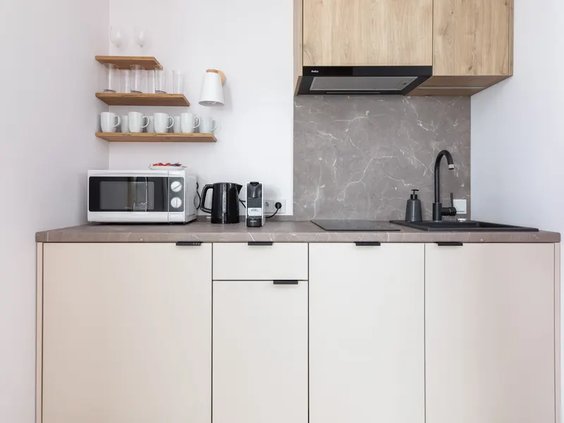 Stylowy Apartament z Widokiem na Morze | Balkon i Parking – zdjęcie 4
