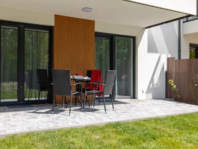 Apartament z Tarasem i Ogrodem | Parking, Blisko Plaży – zdjęcie 2