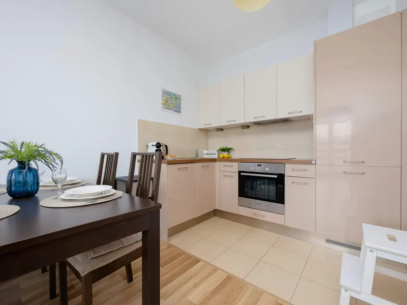 Jasny Apartament na Pradze Południe | Balkon i Parking – zdjęcie 3