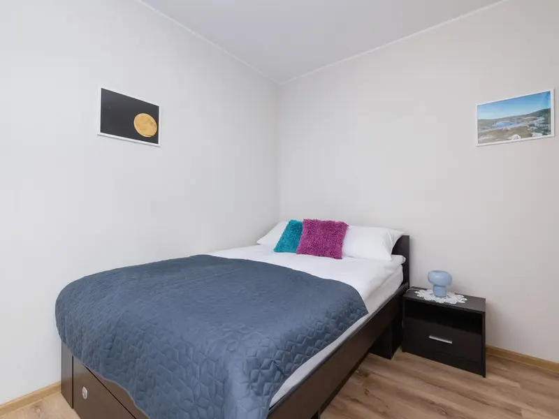Geräumiges Apartment | Parkplatz, Balkon und Bergblick – Foto 4