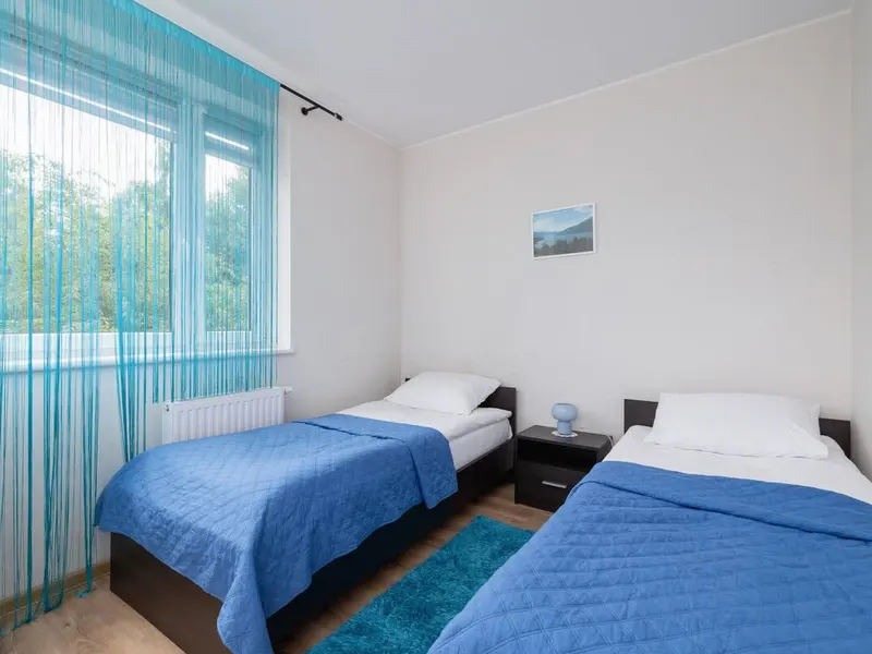 Geräumiges Apartment | Parkplatz, Balkon und Bergblick – Foto 3