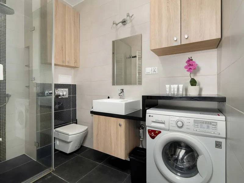 Stylowy Apartament w Centrum | Pralka i Smart TV – zdjęcie 3