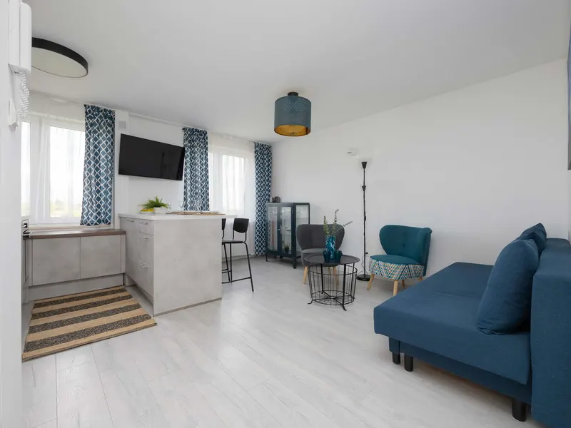 Bright Apartment in Downtown | Balcony and 2 Rooms – photo 4