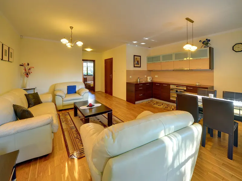 Spacious Apartment for 4 People | Parking, Workspace – photo 2
