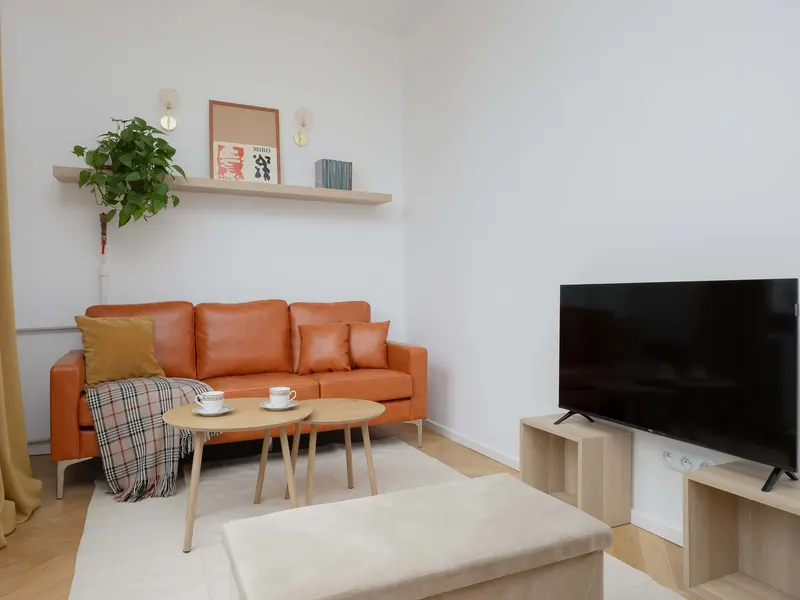 Jasny Apartament w Warszawie | Blisko Metra | Smart TV – zdjęcie 1