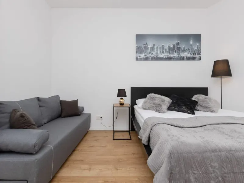 Air-conditioned Studio in Wola | Balcony | Bathtub – photo 2