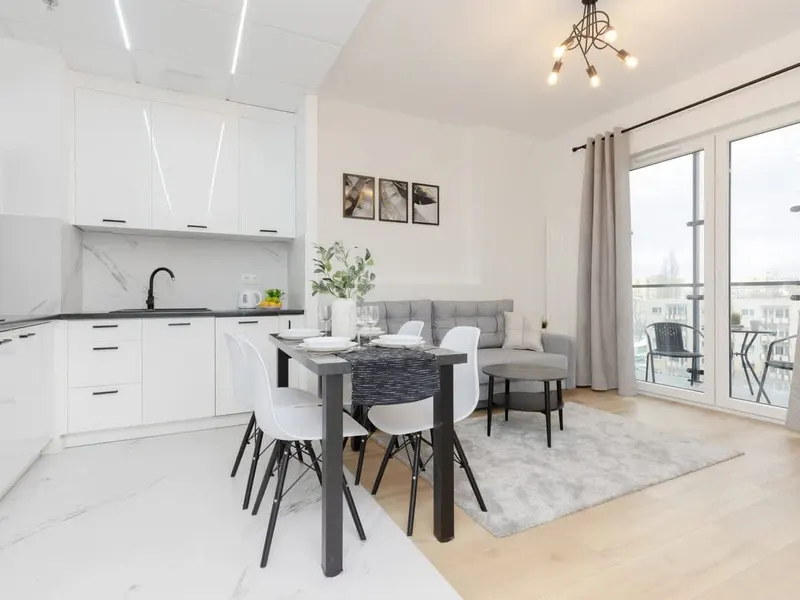 Stylish Apartment in Wola | Air Conditioning, Balcony, Desk – photo 5
