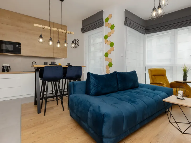 Stilvolle Wohnung mit Aussicht | Parkplatz, Balkon – Foto 1
