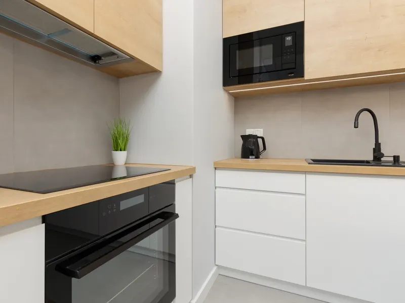 Stilvolle Wohnung mit Aussicht | Parkplatz, Balkon – Foto 4