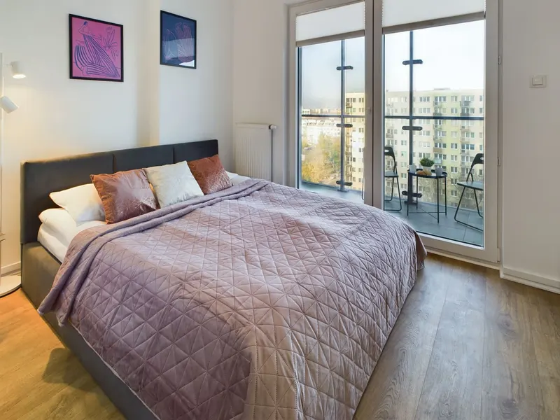 Nowoczesne Studio na Woli | Balkon, Klimatyzacja – zdjęcie 1