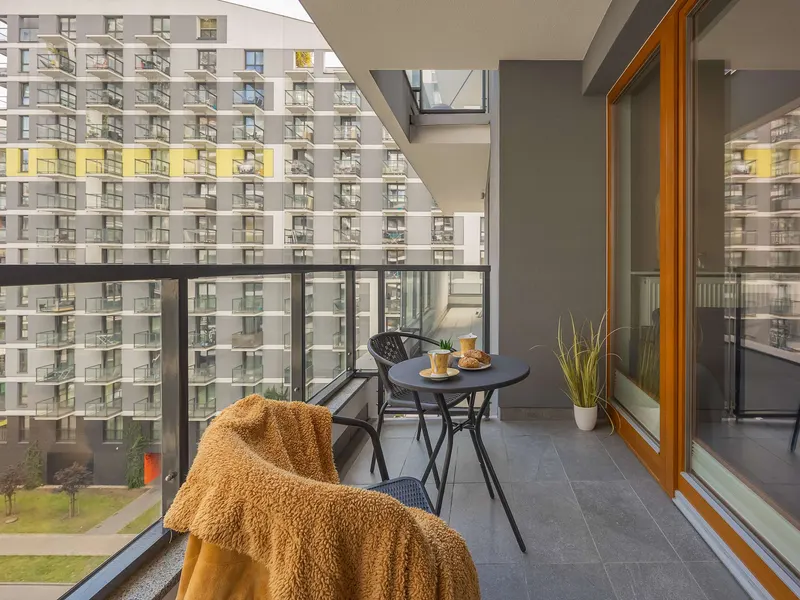 Modern Apartment close to the Center | Parking and Balcony – photo 5