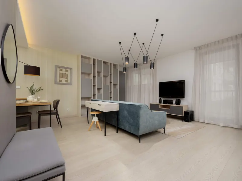 Elegant Apartment | Parking, Balcony, Workspace – photo 4